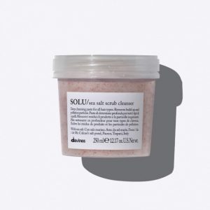 Solu Sea Salt Scrub Cleanser 250 ML.
